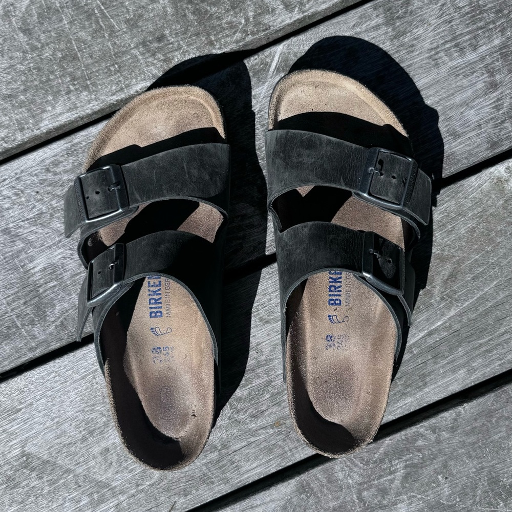 Birkenstock Arizona sandals, Black oiled leather, Size 38